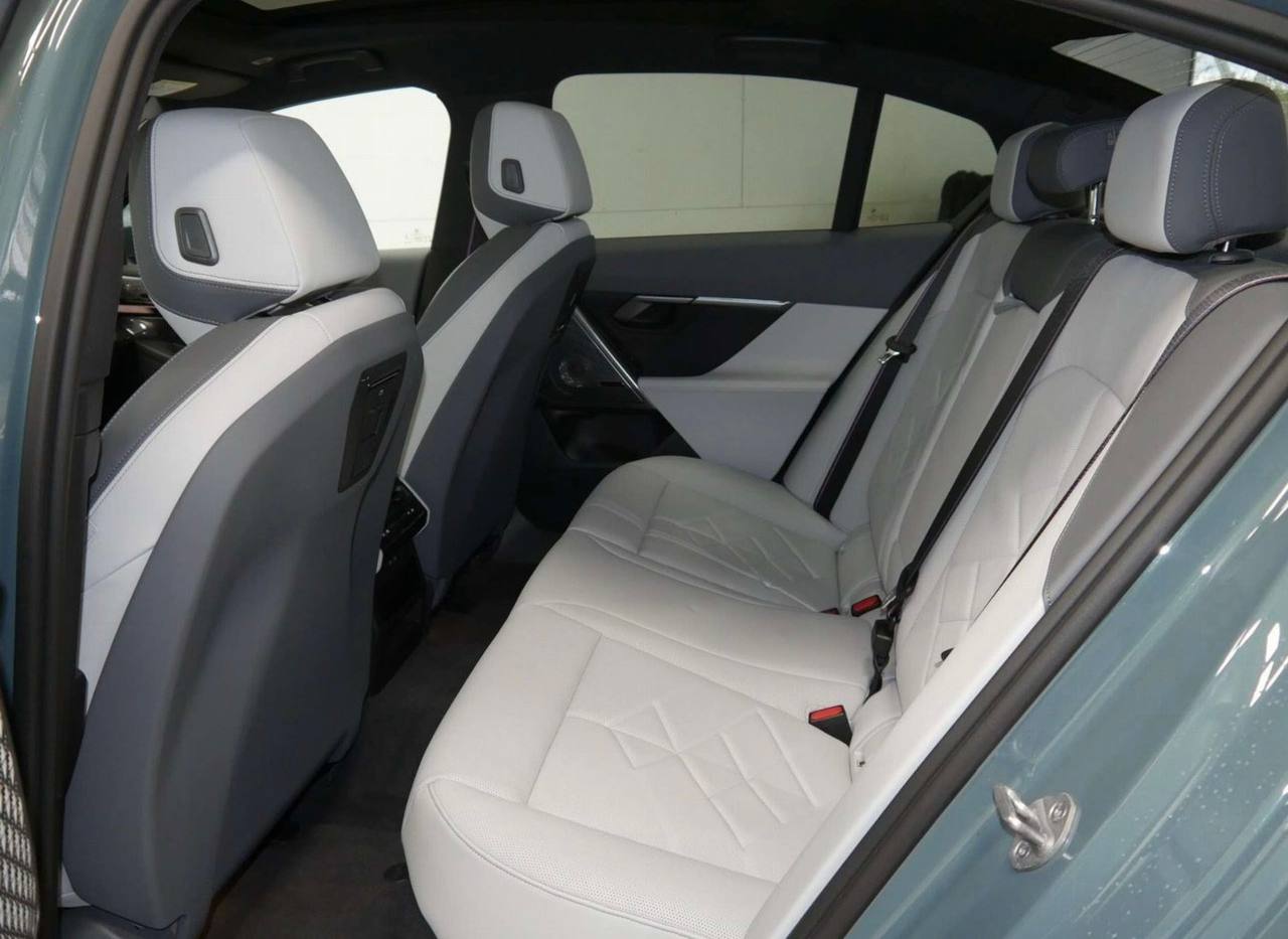 بي ام دبليو I5