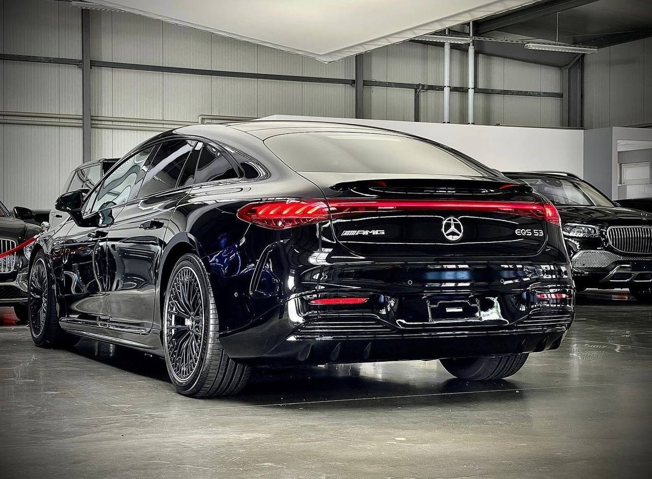 مرسيدس بنز EQS53