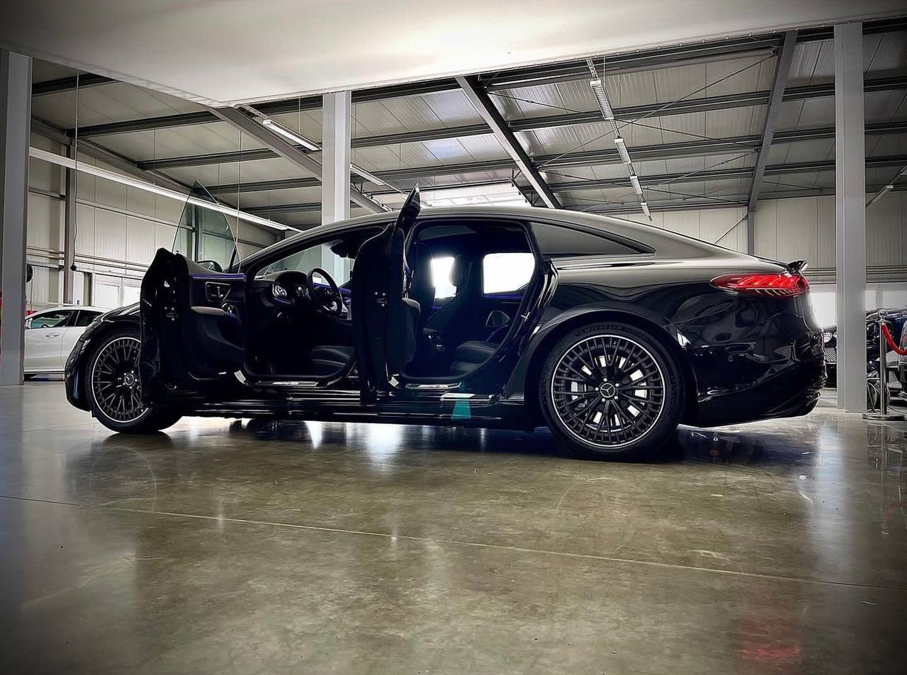 مرسيدس بنز EQS53