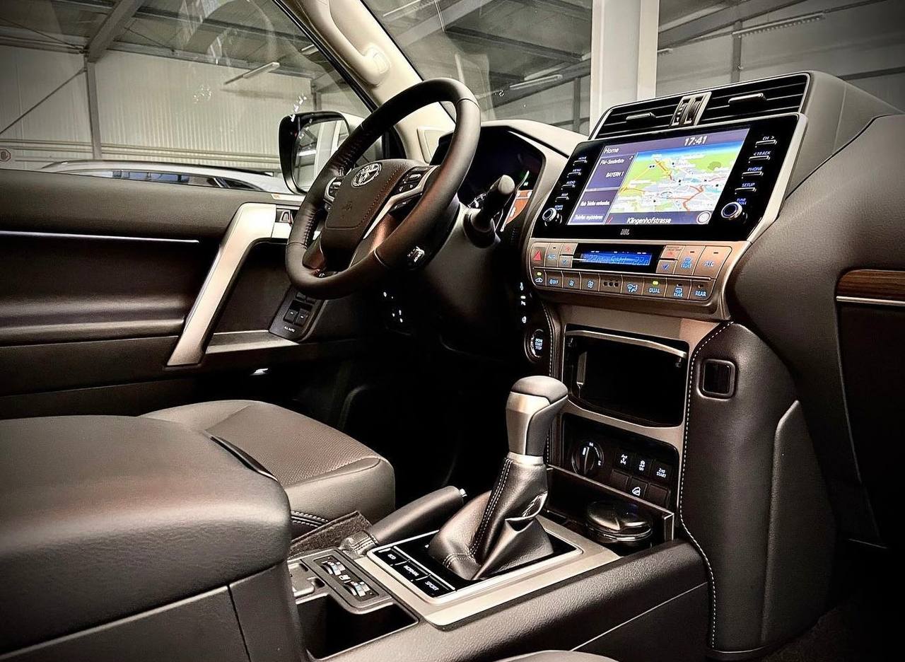 تويوتا لاند كروزر برادو