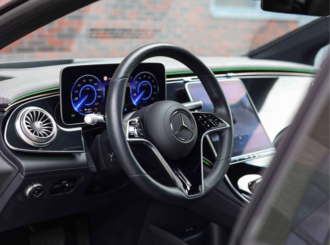 مرسيدس بنز EQS580