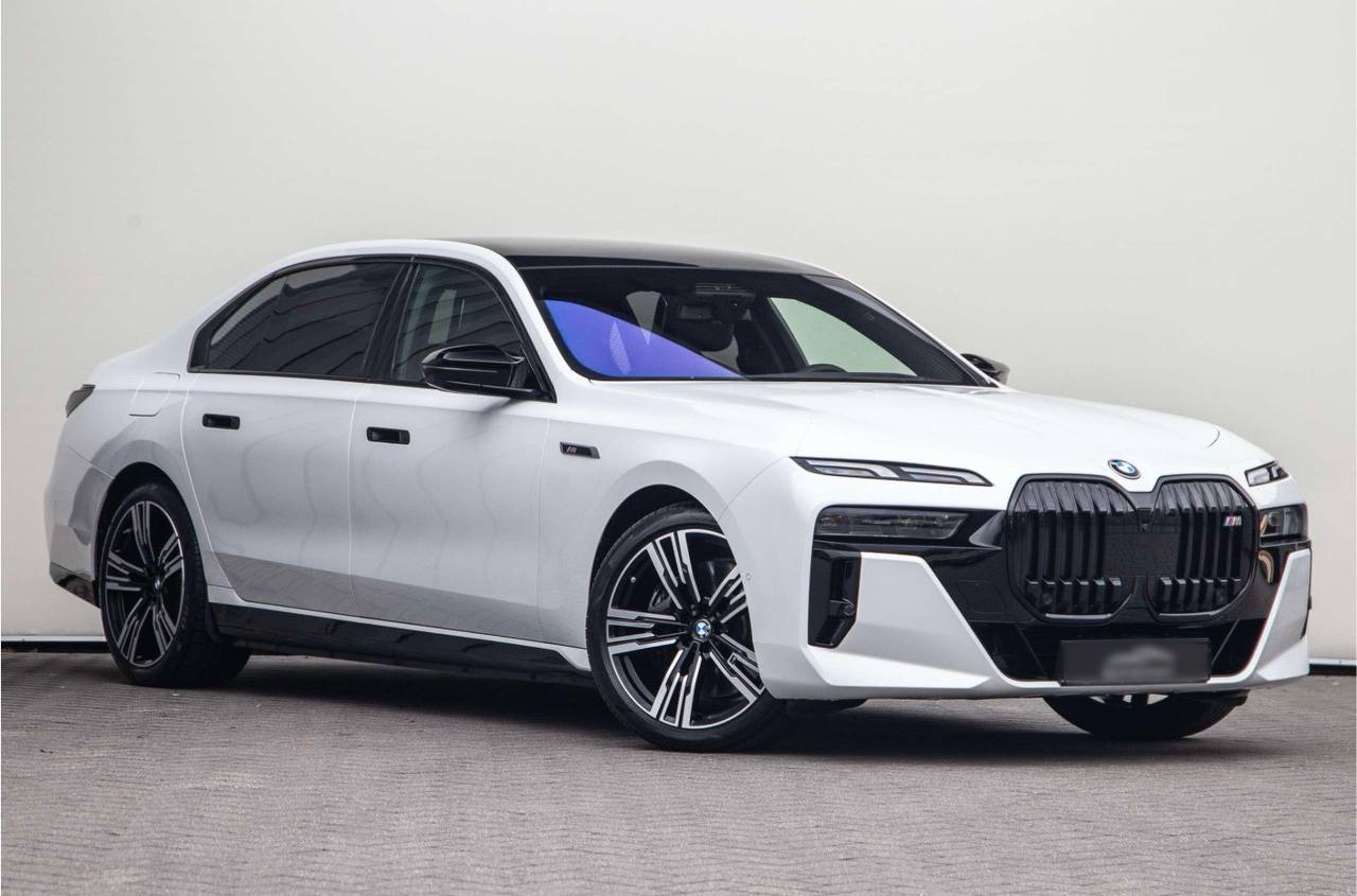 بي ام دبليو آي7