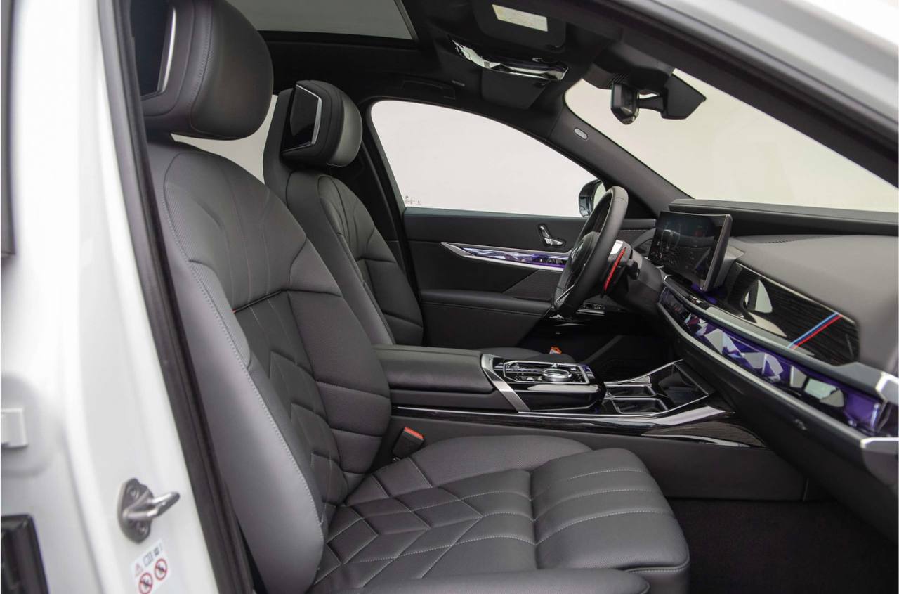 بي ام دبليو آي7