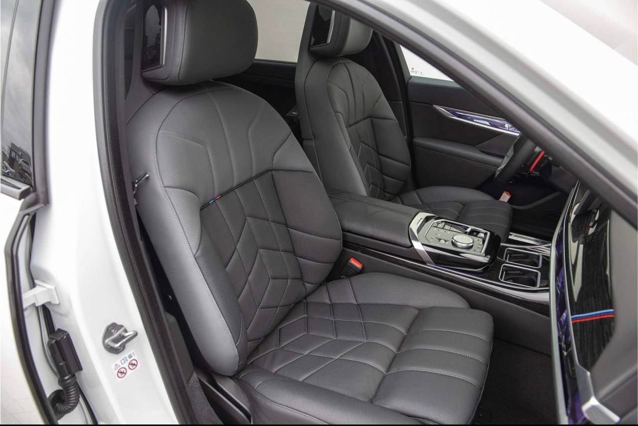 بي ام دبليو آي7