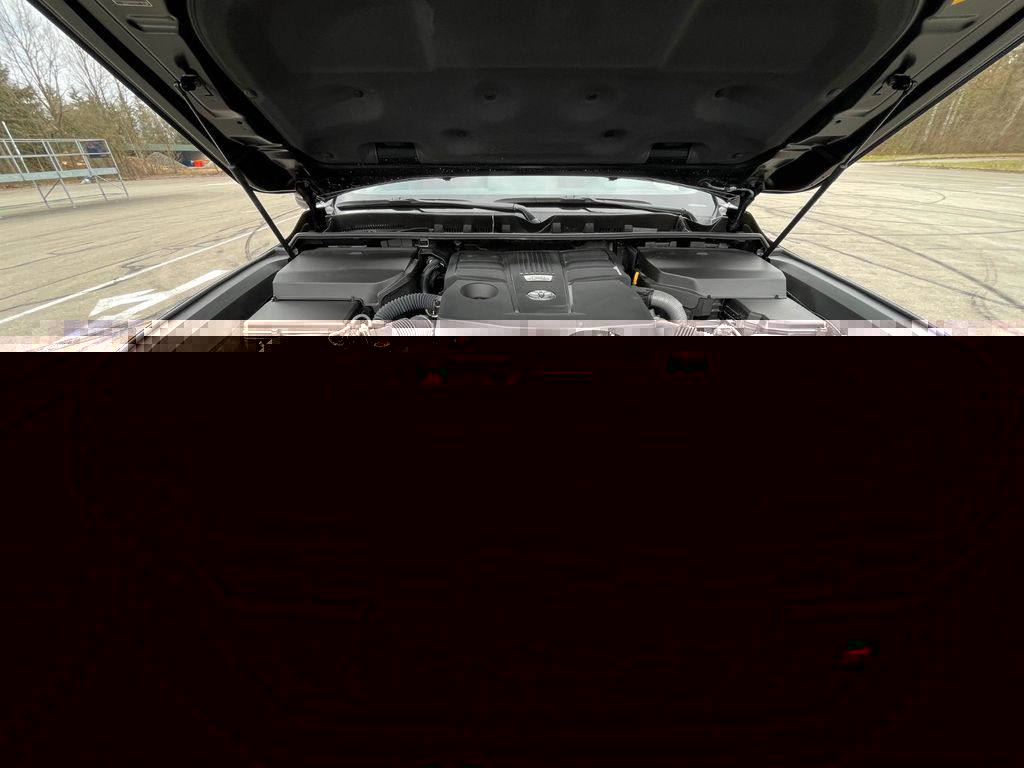 تويوتا لاند كروزر 300