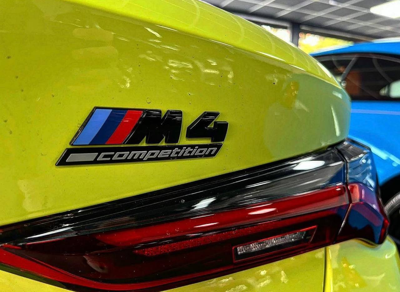 بي ام دبليو ام 4