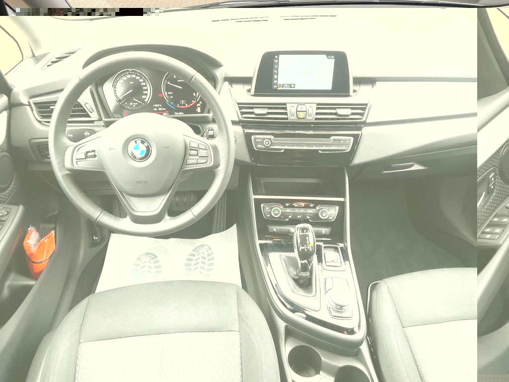 BMW 216d 