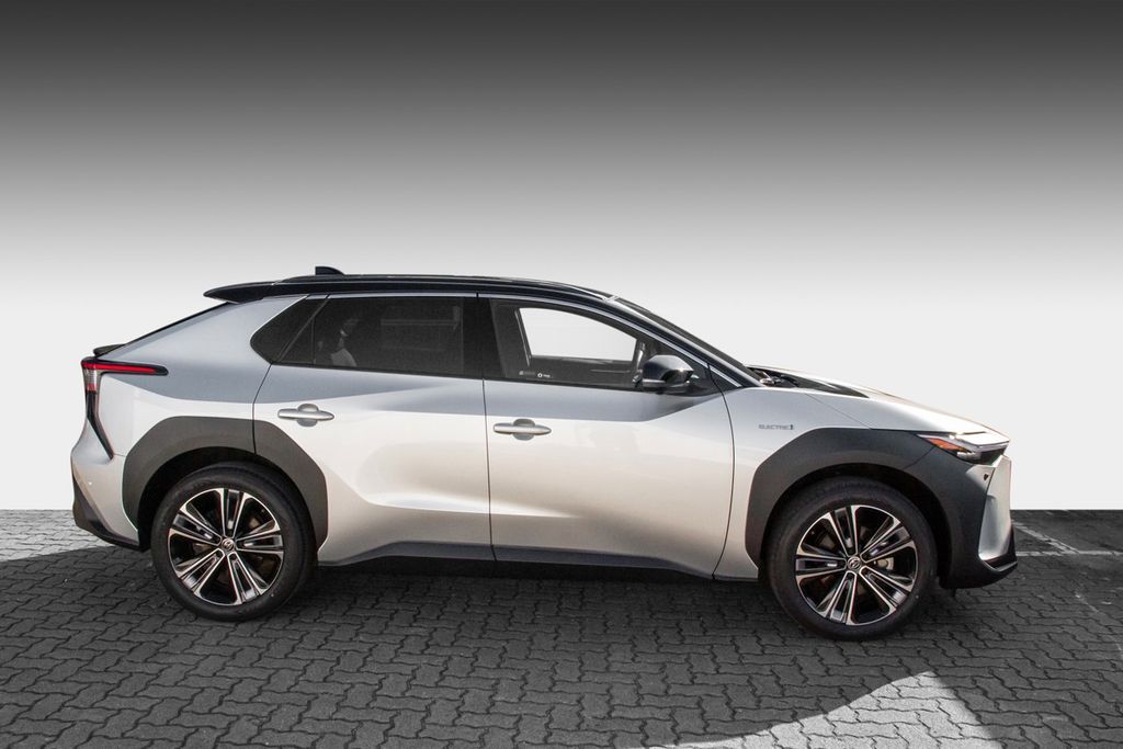 تويوتا بي زد 4 اكس