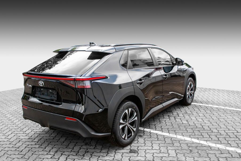 تويوتا بي زد 4 اكس