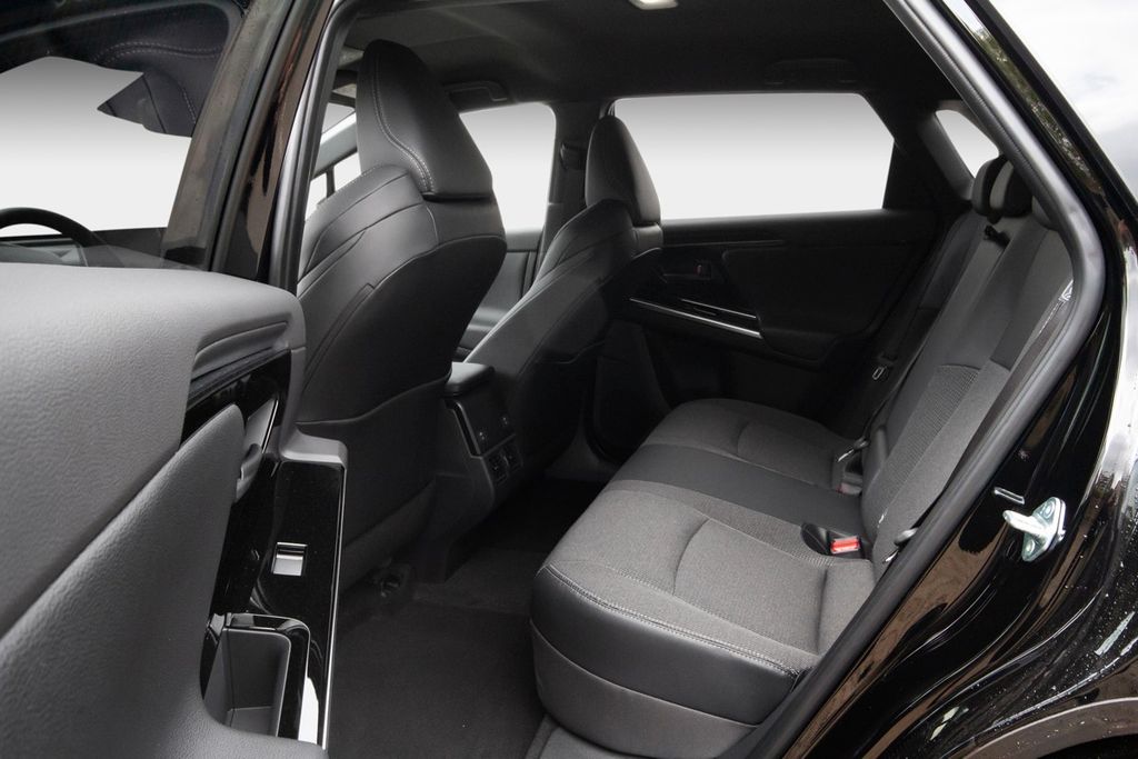 تويوتا بي زد 4 اكس