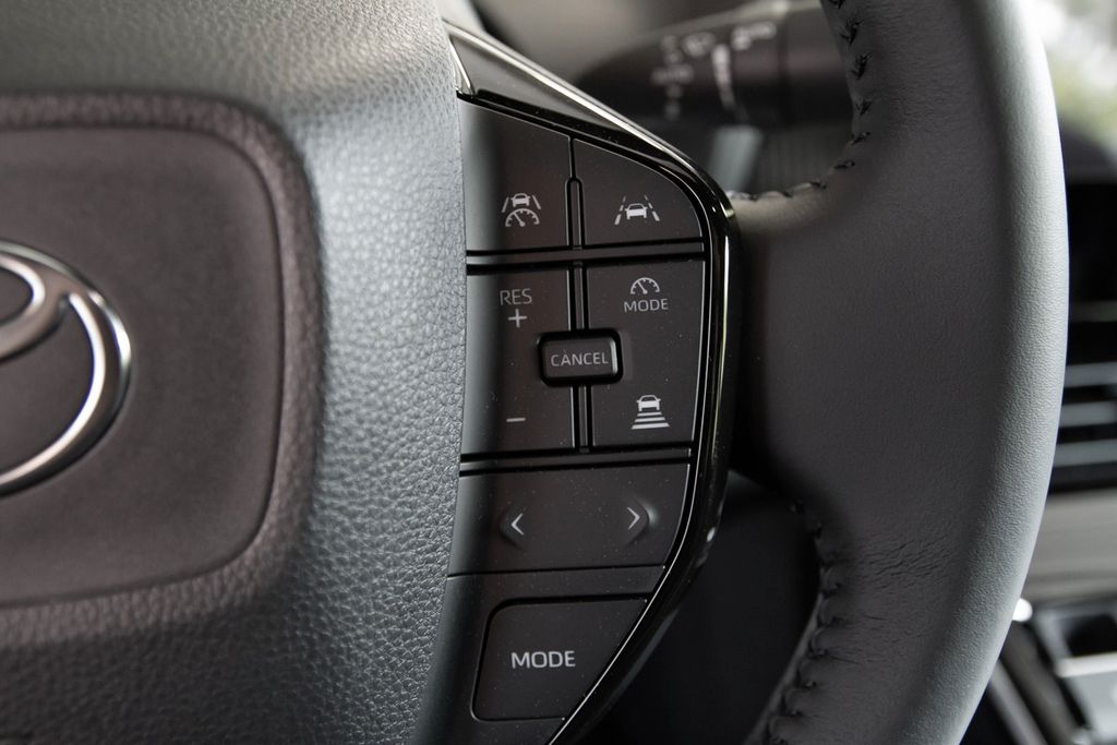 تويوتا بي زد 4 اكس