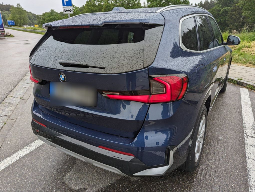 بي ام دبليو اكس 1