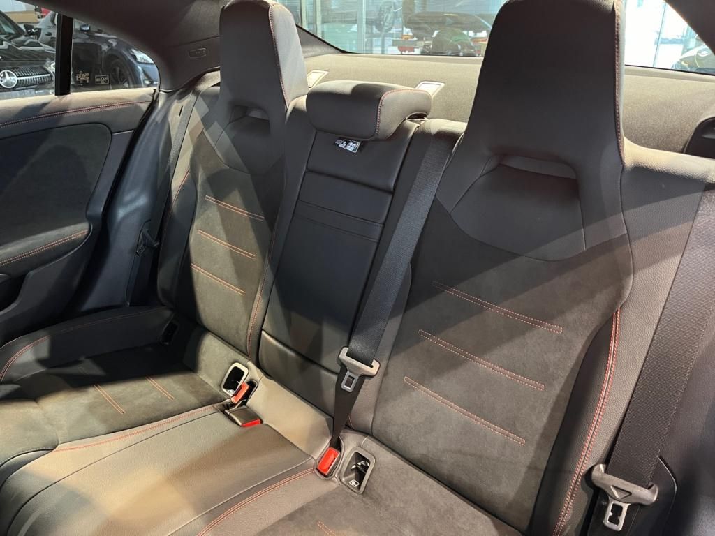 مرسيدس بنز سي ال ايه 200 دي