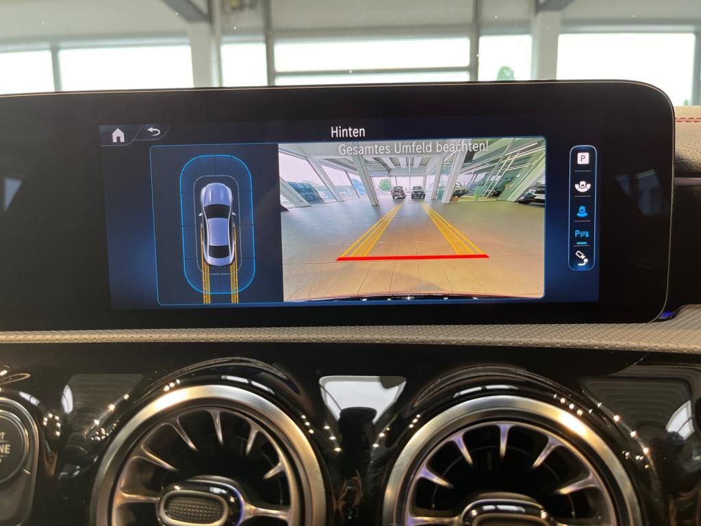 مرسيدس بنز سي ال ايه 200 دي