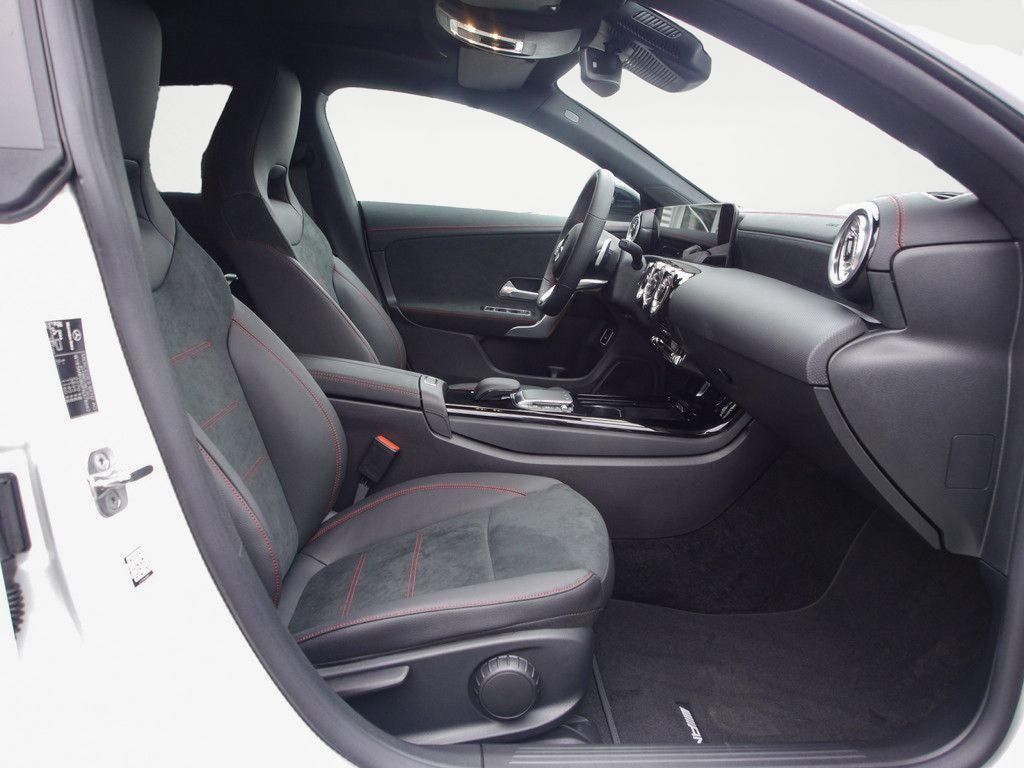 مرسيدس بنز سي ال ايه 250