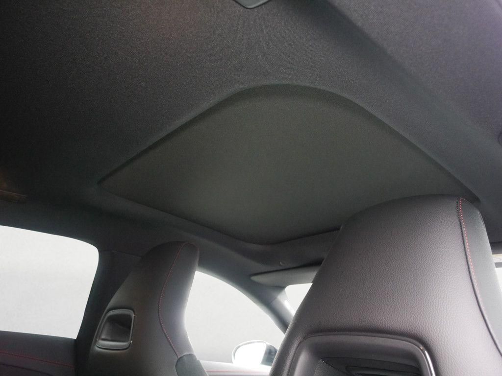 مرسيدس بنز سي ال ايه 250