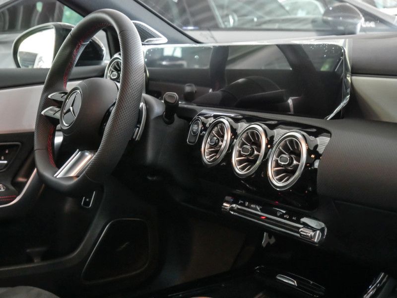 Mercedes-Benz A 250 e