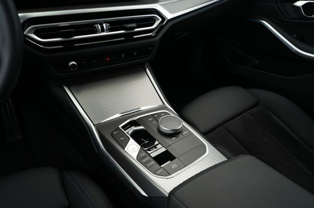 بي ام دبليو 330 د