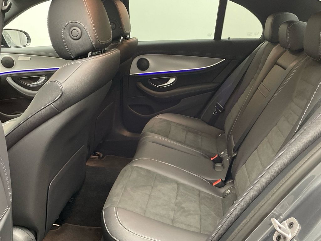 مرسيدس بنز إي 300 دي