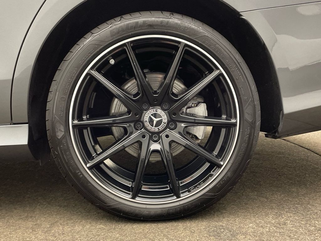 مرسيدس بنز إي 300 دي