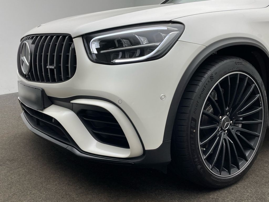 مرسيدس بنز جي ال سي 63 ايه ام جي