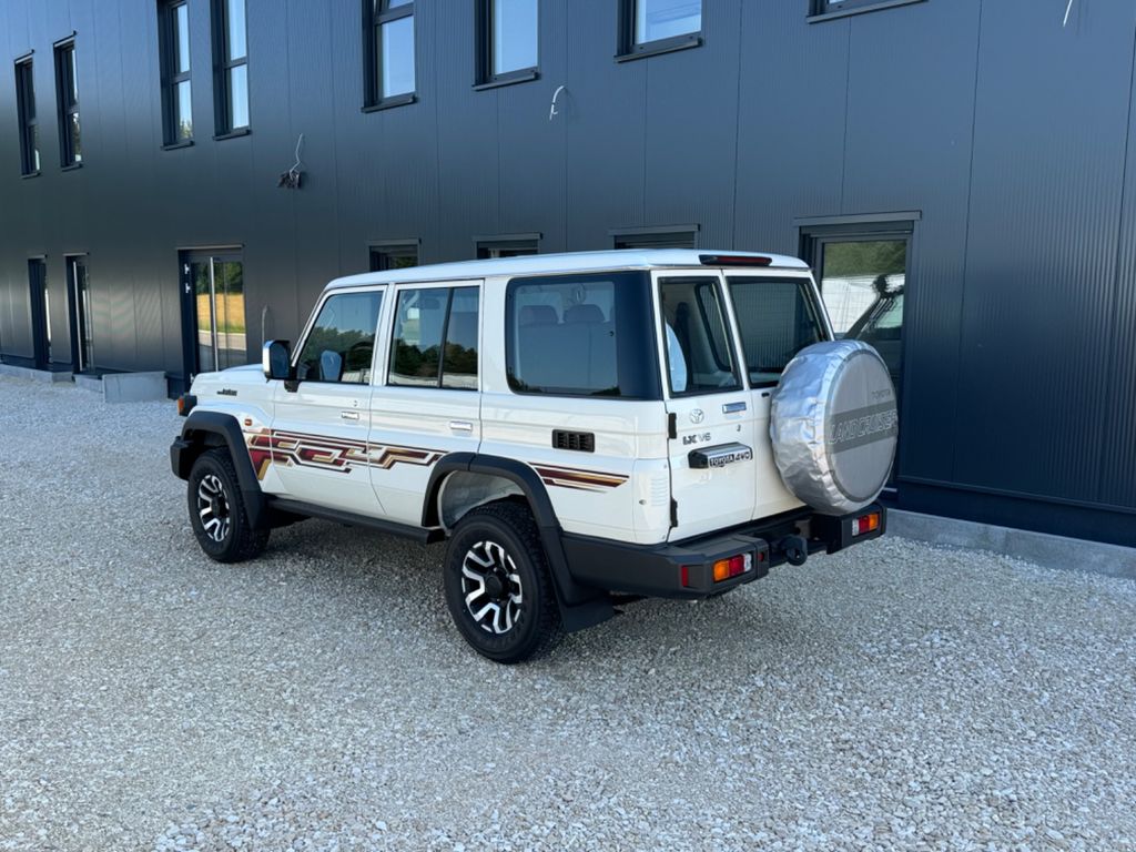 تويوتا لاند كروزر