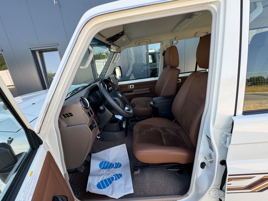 تويوتا لاند كروزر