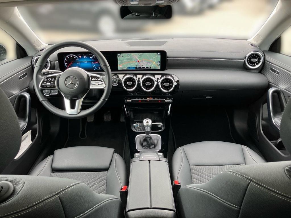 مرسيدس بنز سي ال ايه 180