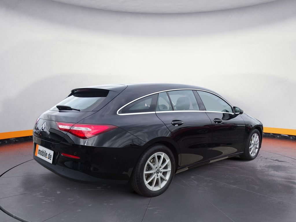 مرسيدس بنز سي ال ايه 180