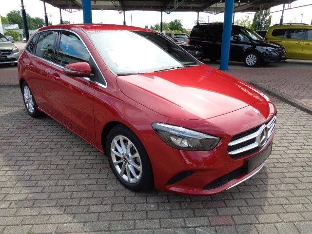 مرسيدس بنز بي 180