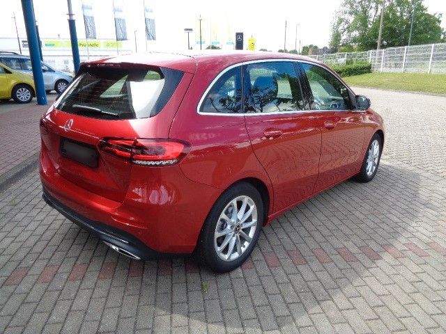 مرسيدس بنز بي 180