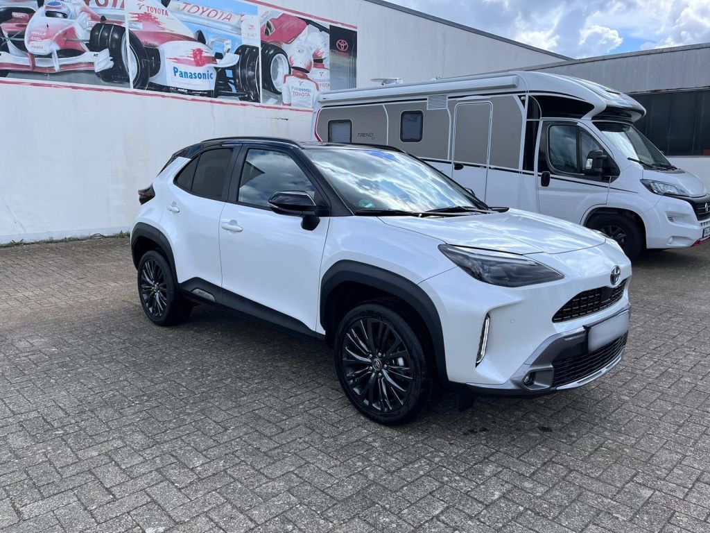 تويوتا ياريس كروس