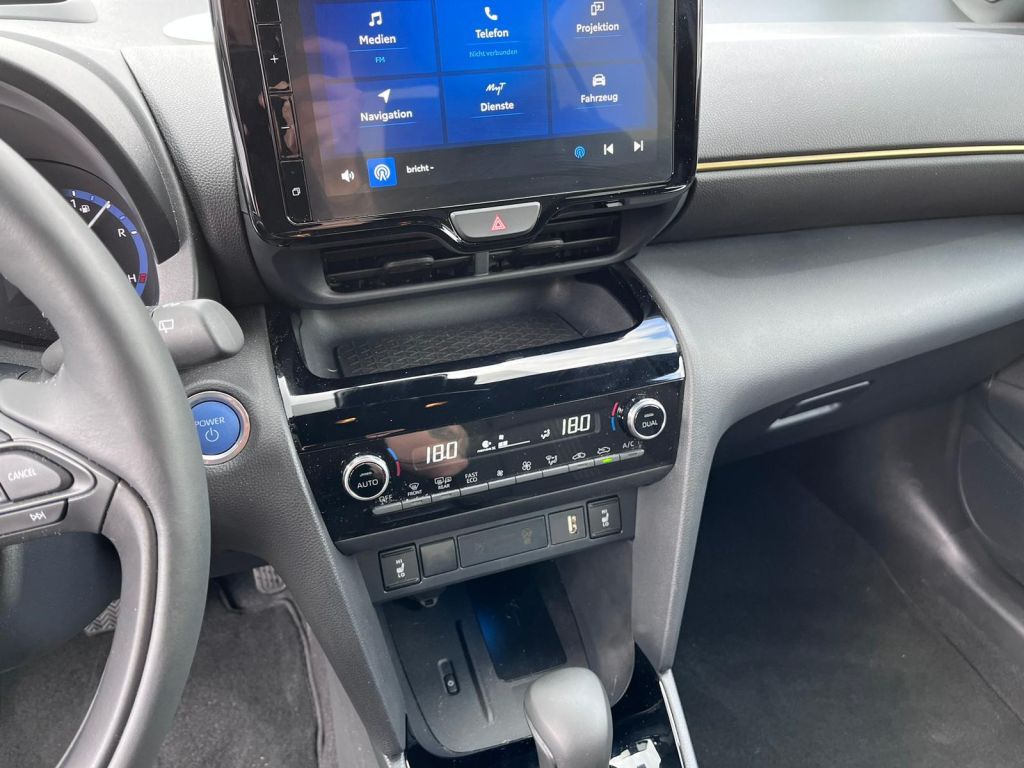 تويوتا ياريس كروس