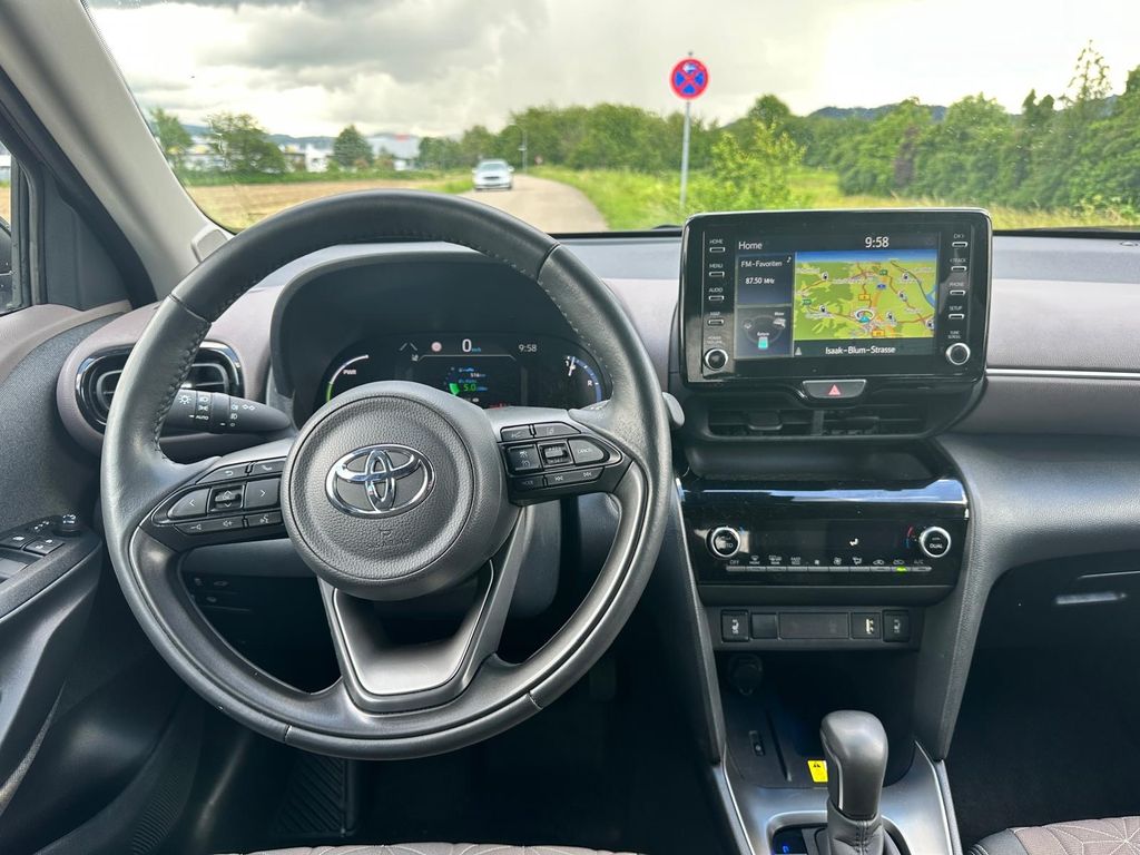 تويوتا ياريس كروس