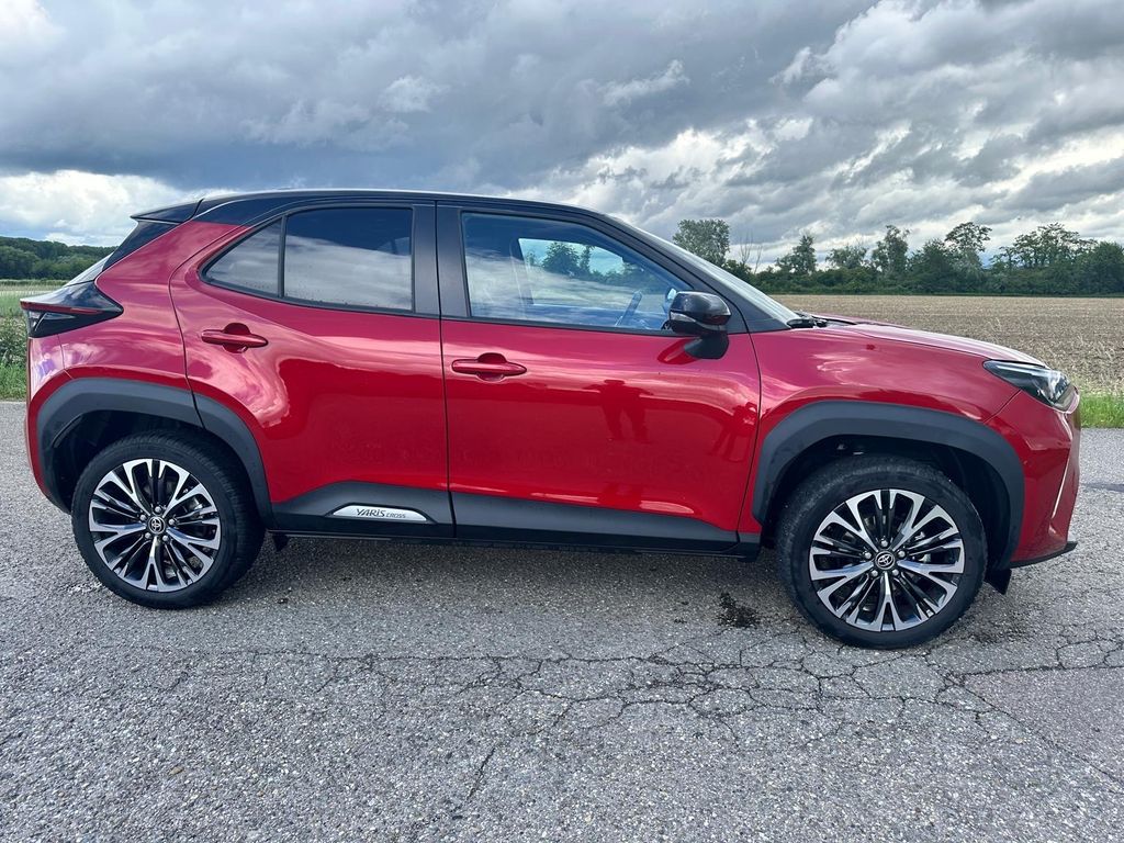 تويوتا ياريس كروس