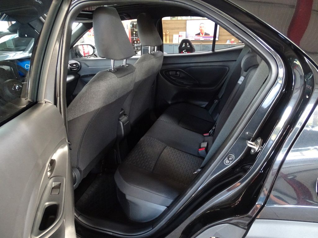 تويوتا ياريس كروس