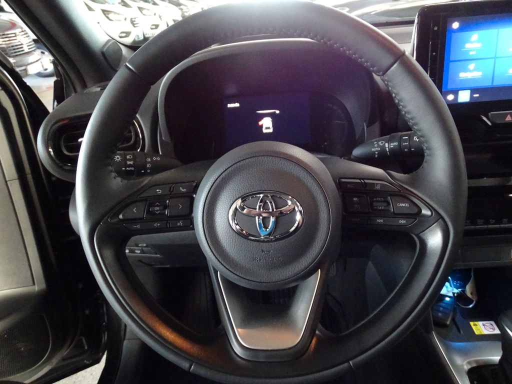 تويوتا ياريس كروس