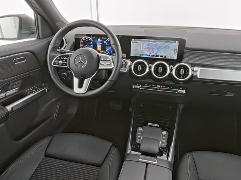 مرسيدس بنز جي ال بي 180