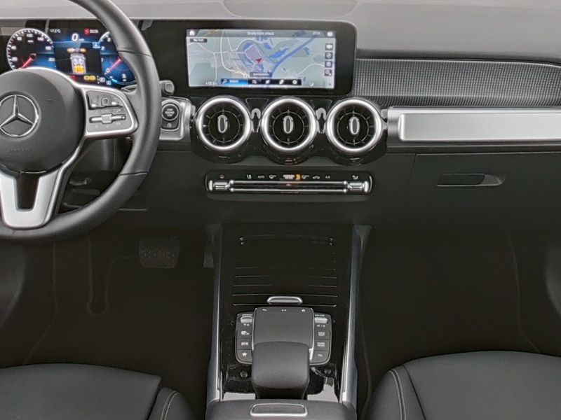 مرسيدس بنز جي ال بي 180