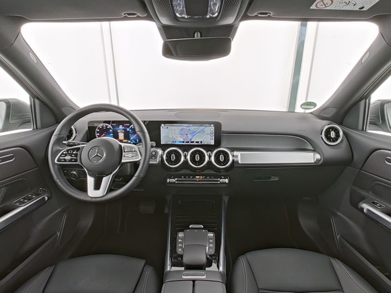 مرسيدس بنز جي ال بي 180