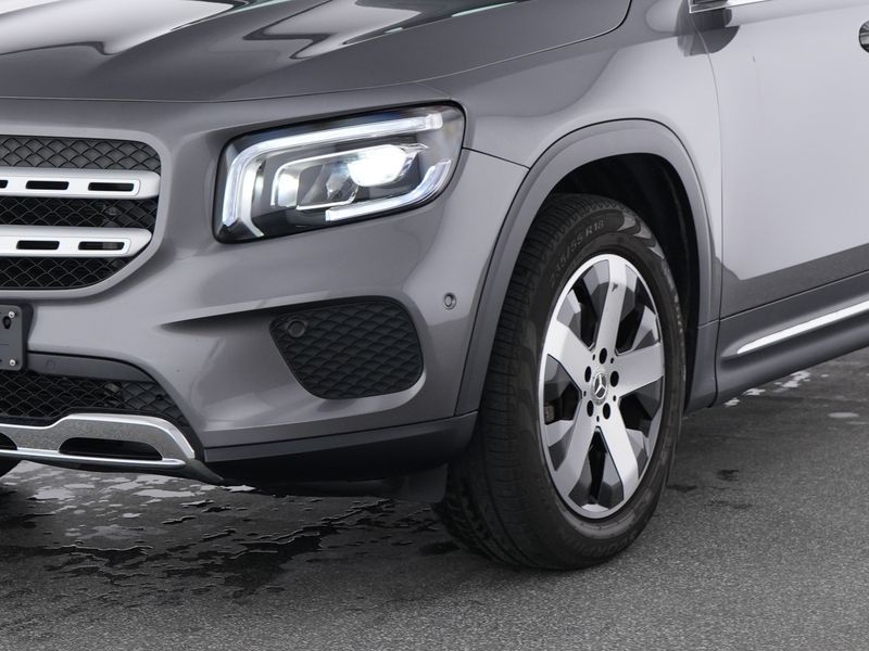 مرسيدس بنز جي ال بي 180