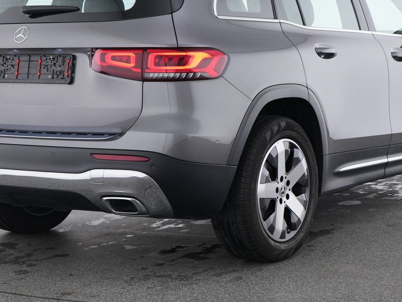 مرسيدس بنز جي ال بي 180