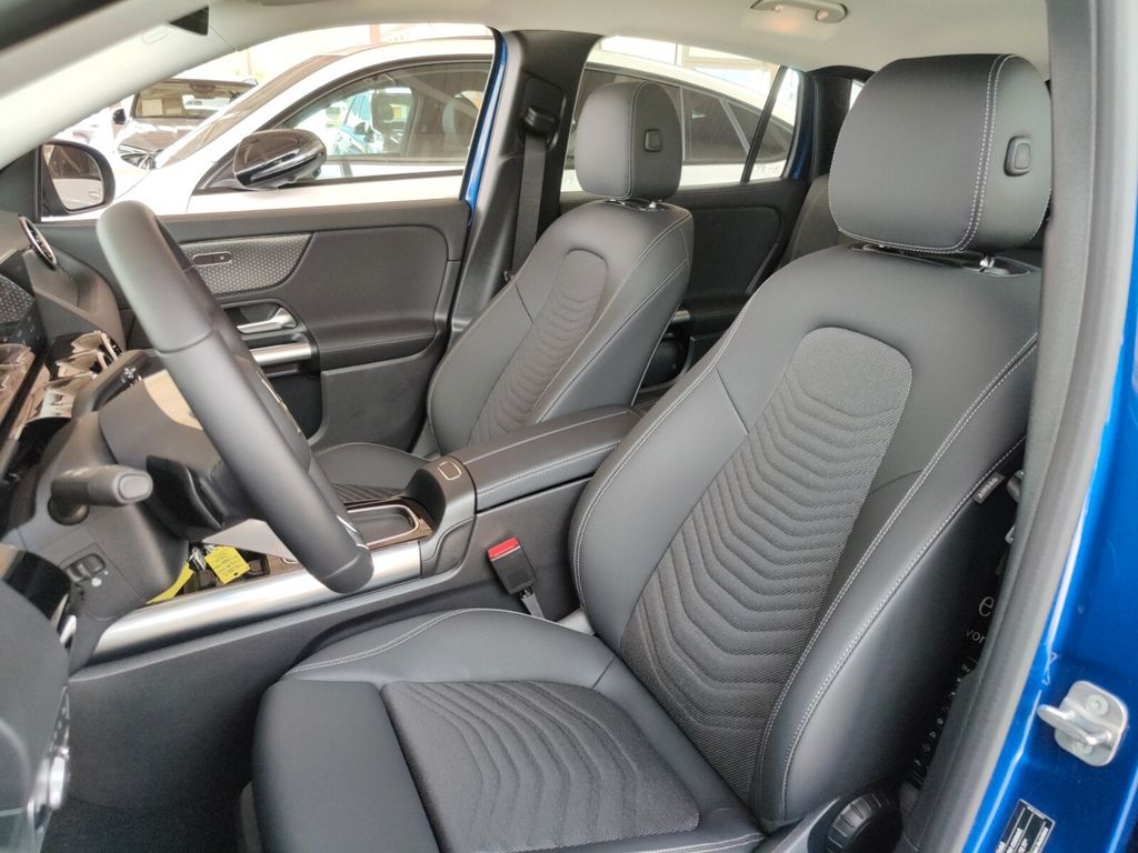 مرسيدس بنز جي ال ايه 200