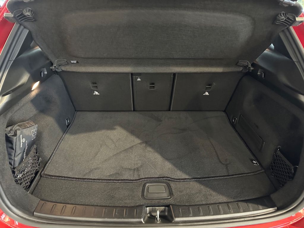 مرسيدس بنز جي ال ايه 200