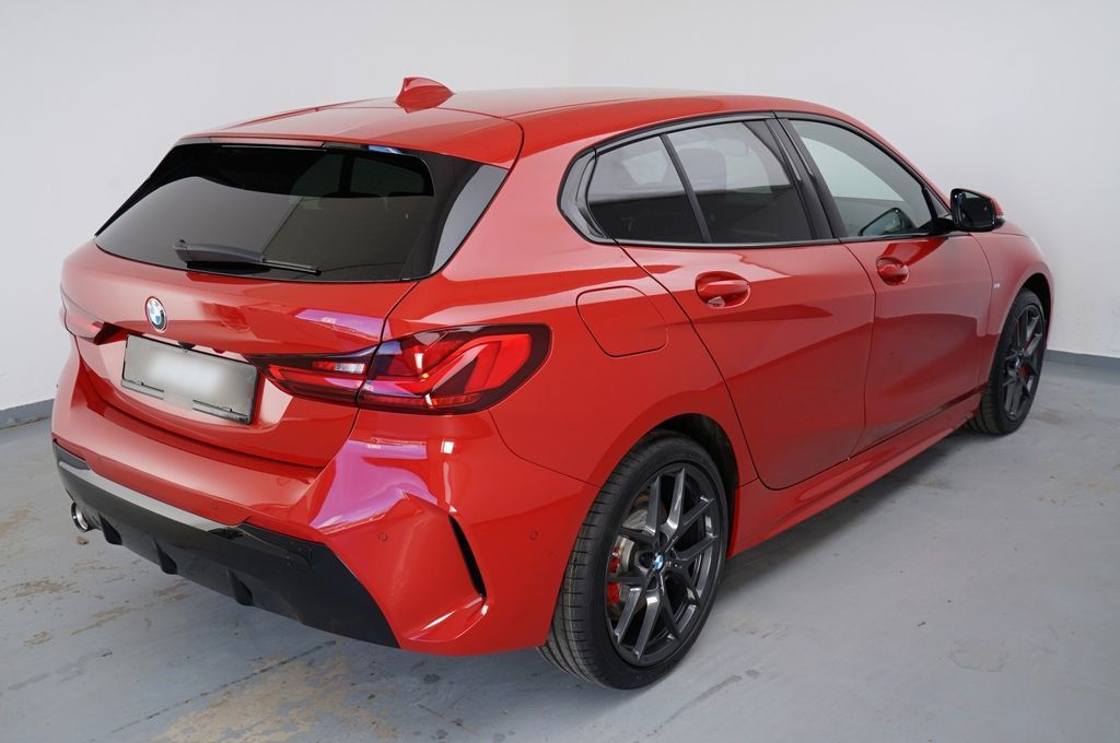 بي ام دبليو 118i