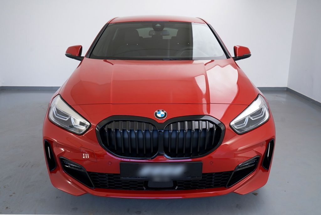 بي ام دبليو 118i