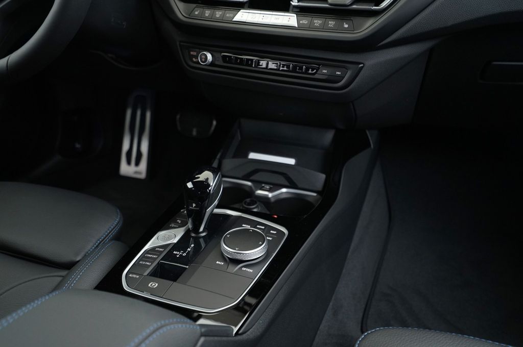 بي ام دبليو 118i