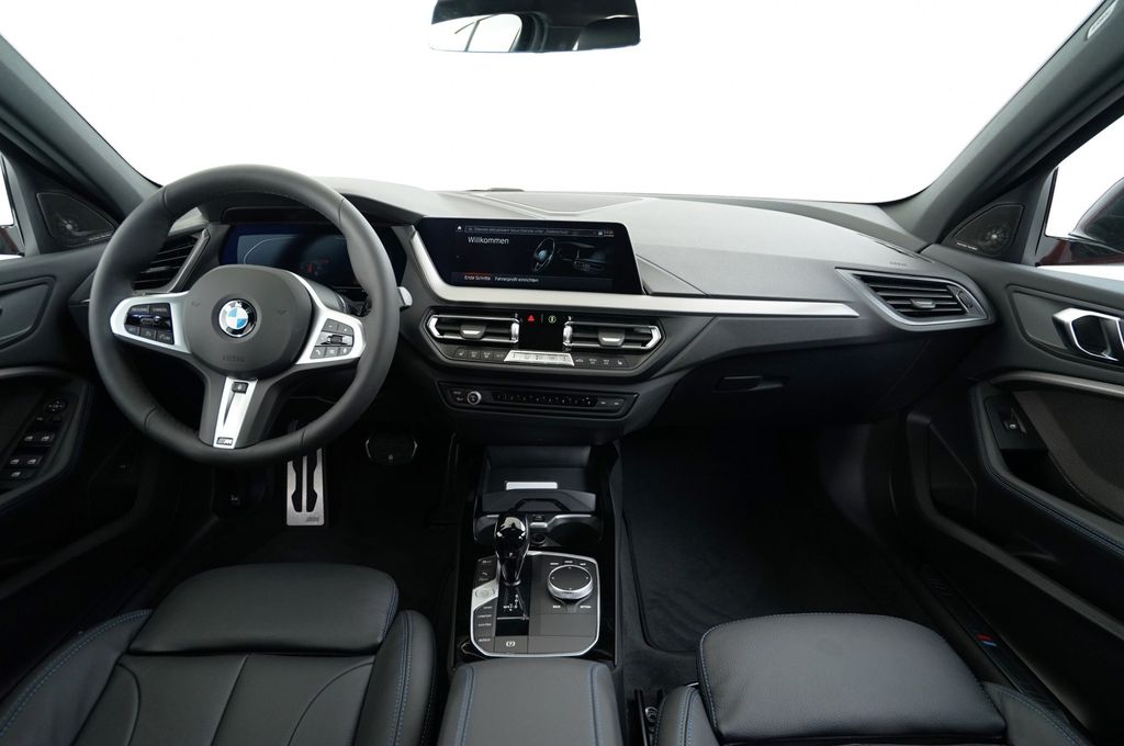 بي ام دبليو 118i