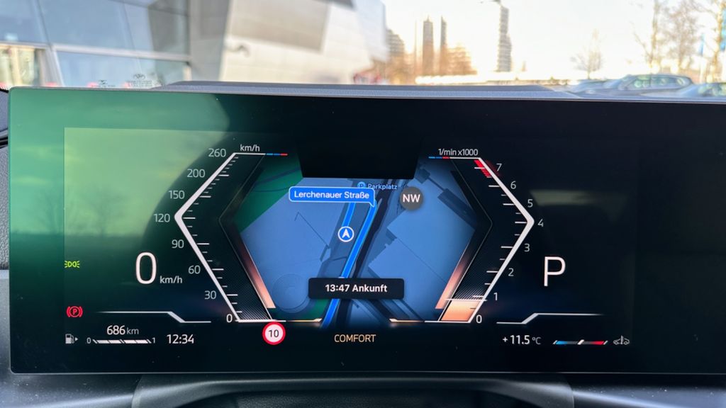 بي ام دبليو 220i