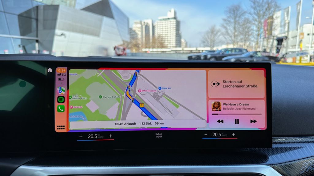 بي ام دبليو 220i